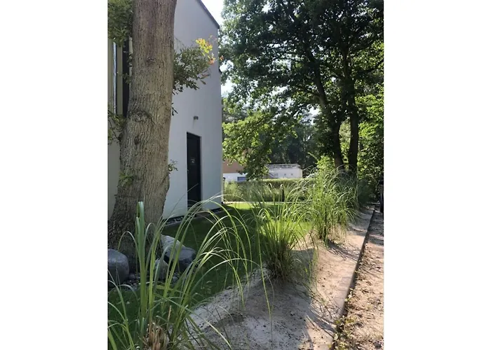 Strandburg Backbord Comfortable Feriehus *